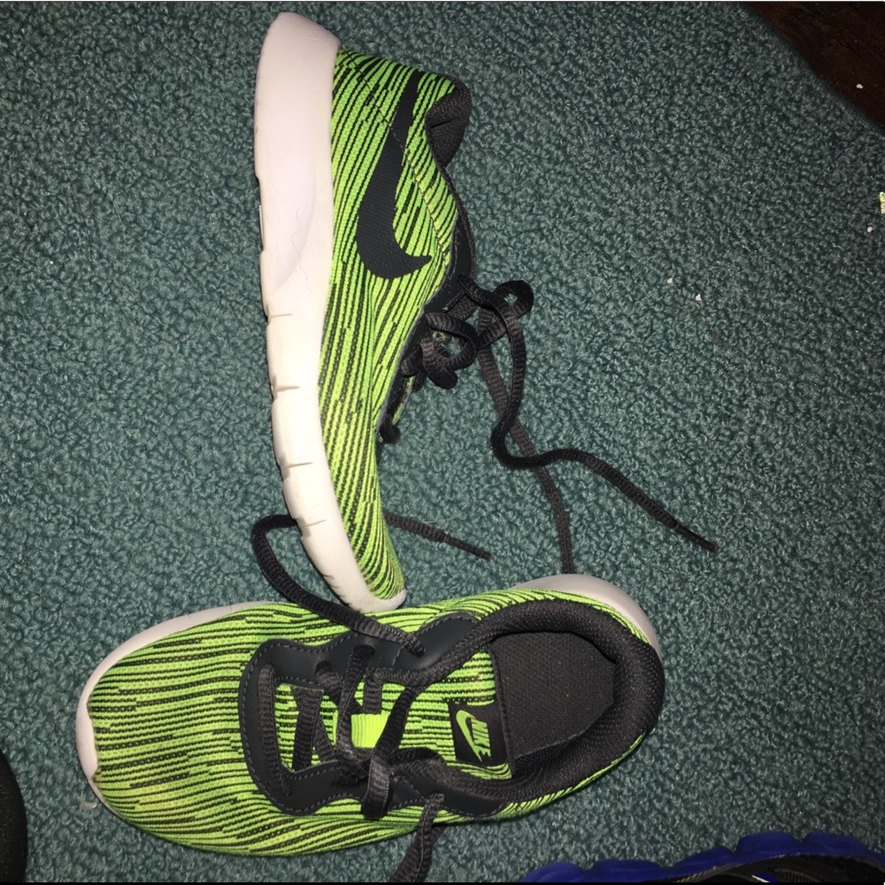 Boys Nike shoes size 12c